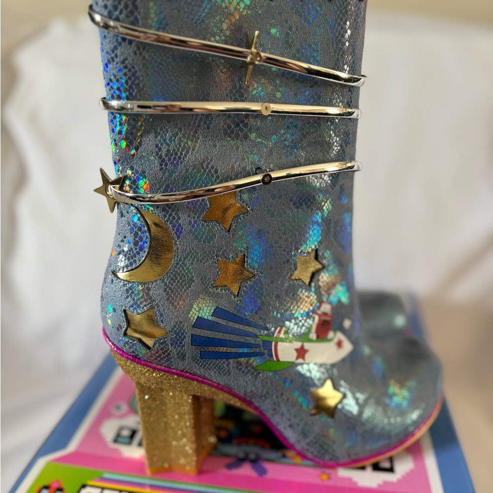Holographic Star-Embellished Boots - Picture 2 of 14
